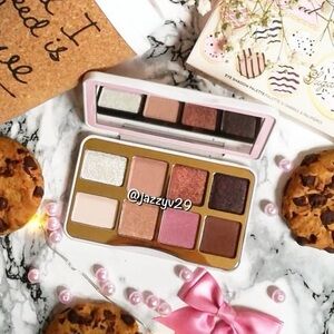 Too Faced Sugar Cookie Eyeshadow Palette